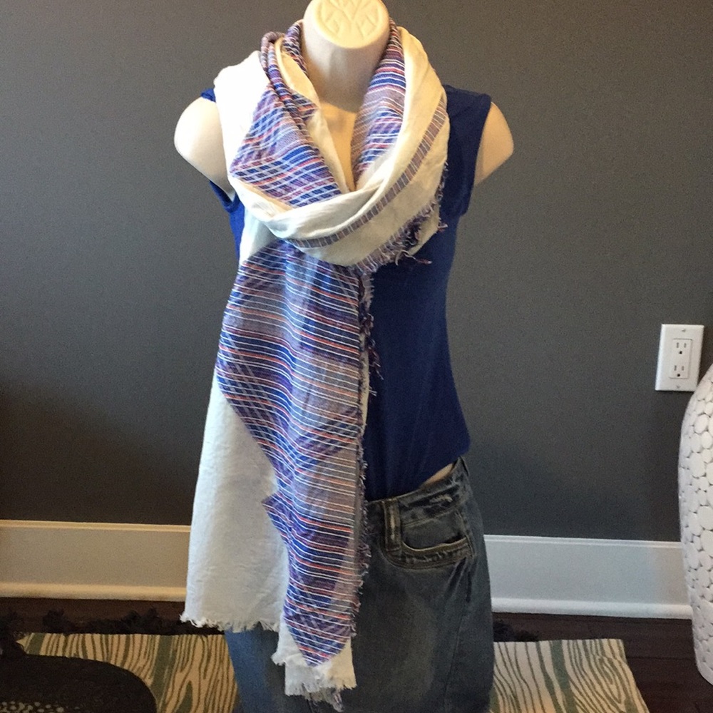 Geometric pattern scarf